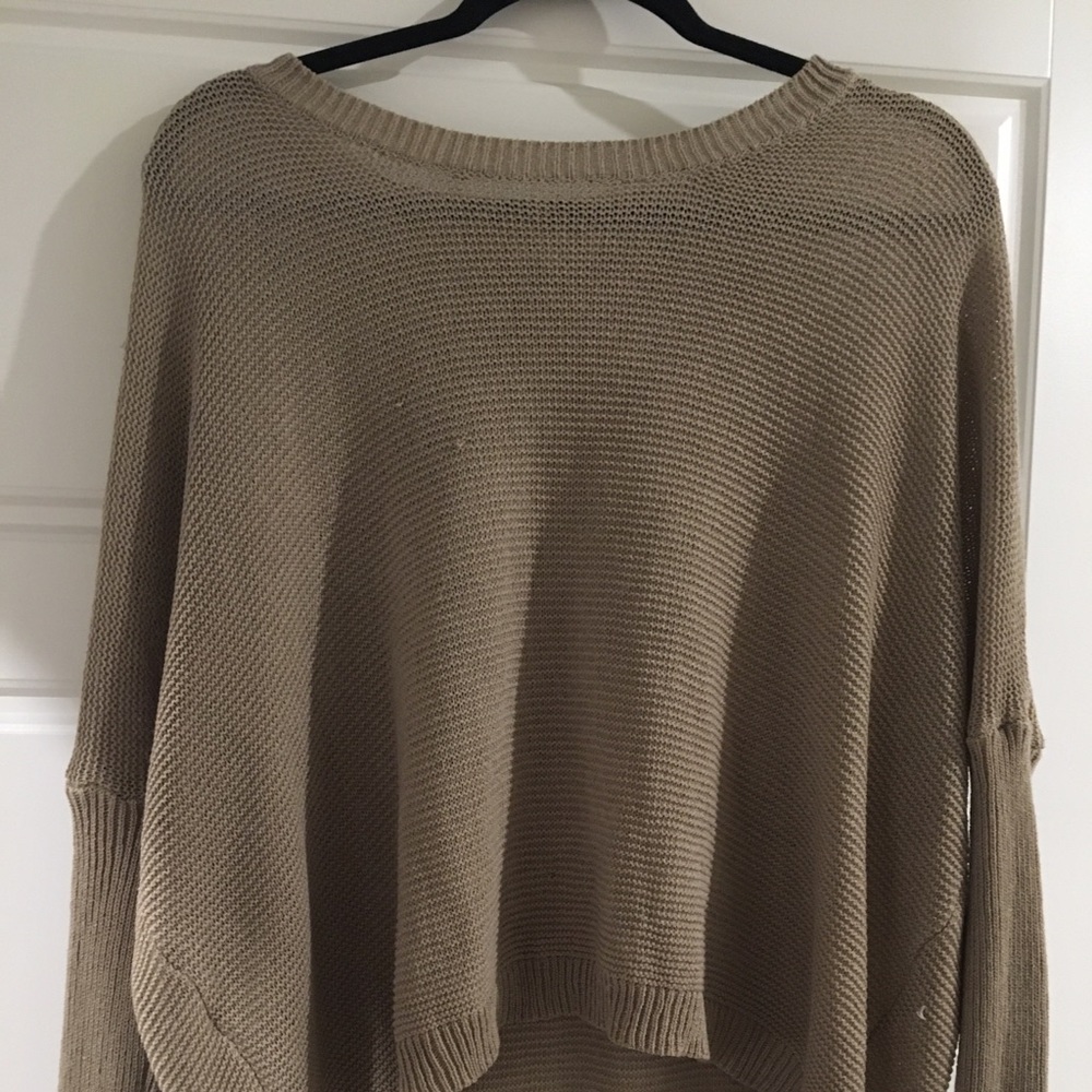 Hi-low brown/tan knit top